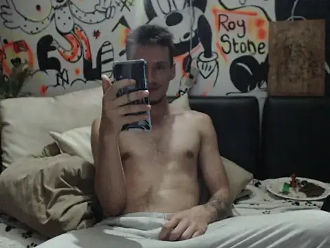 roystonee01 online show from September 27, 2:27 am