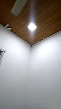 Snapshot of misskitty19-01 chatting on January 10, 4:22 am misskitty19-01 online show from January 10, 4:22 am