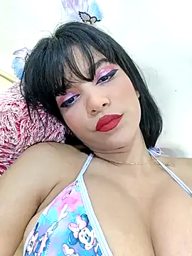 Snapshot of misskitty19-01 chatting on January 12, 10:12 pm misskitty19-01 online show from January 12, 10:12 pm