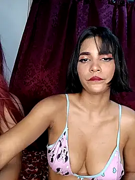 Snapshot of misskitty19-01 chatting on February 9, 11:15 pm misskitty19-01 online show from February 9, 11:15 pm