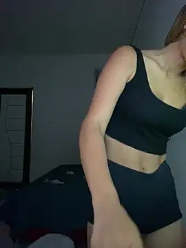 Snapshot of Carolinen chatting on February 5, 8:46 pm Carolinen online show from February 5, 8:46 pm