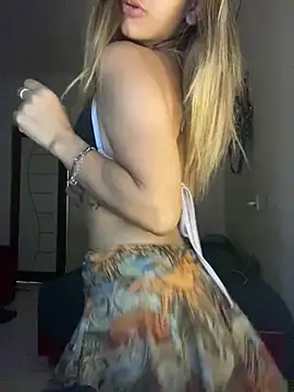 Snapshot of Carolinen chatting on September 24, 7:39 pm Carolinen online show from September 24, 7:39 pm
