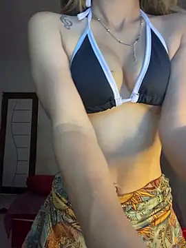 Snapshot of Carolinen chatting on September 26, 9:52 pm Carolinen online show from September 26, 9:52 pm