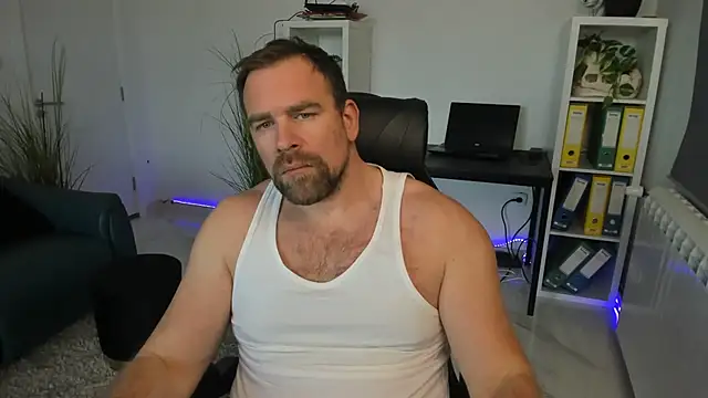 John-E-Dough online show from November 25, 8:58 am