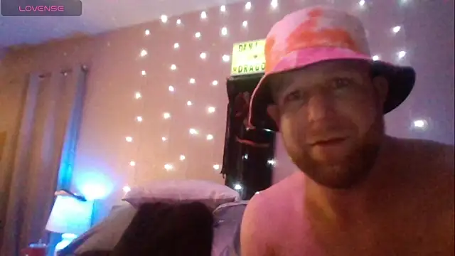 Snapshot of Dani_Dragon69 chatting on December 14, 9:29 am Dani Dragon69 online show from December 14, 9:29 am