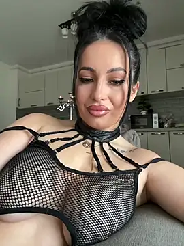 melissablack online show from February 6, 9:01 am