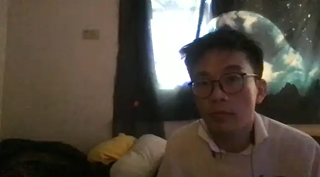 ex199212 online show from February 4, 10:55 pm