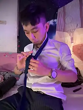 ex199212 online show from March 12, 4:35 pm