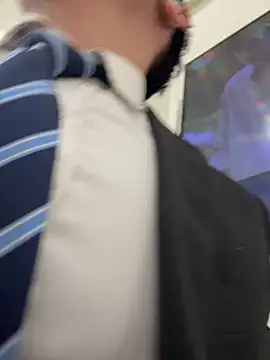 ex199212 online show from March 22, 12:46 pm