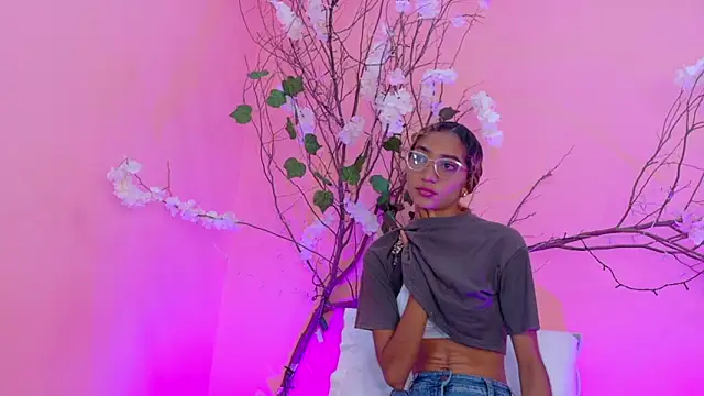 Charlotte Love10 online show from March 17, 11:46 am