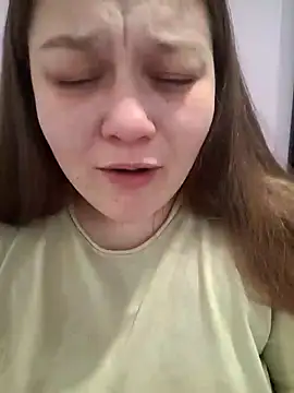 Snapshot of Molly_Greyy chatting on December 6, 7:43 am Molly Greyy online show from December 6, 7:43 am