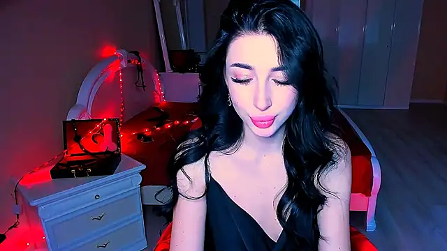 lovely desire online show from January 20, 11:45 am