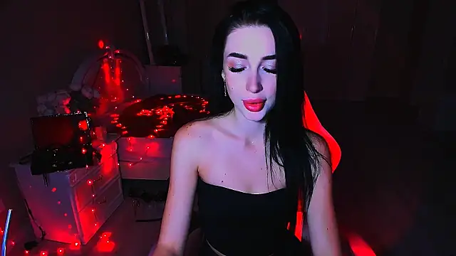 lovely desire online show from October 22, 8:25 am