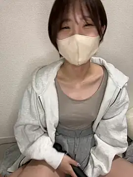 Snapshot of -x_MIU_x chatting on March 12, 10:48 am -x MIU x online show from March 12, 10:48 am