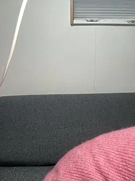 Snapshot of -x_MIU_x chatting on February 5, 10:09 am -x MIU x online show from February 5, 10:09 am