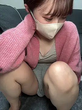 Snapshot of -x_MIU_x chatting on February 25, 10:03 am -x MIU x online show from February 25, 10:03 am