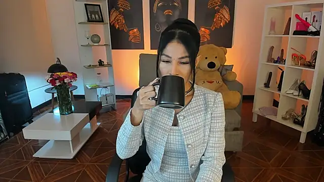 Snapshot of saralife chatting on January 16, 10:41 am saralife online show from January 16, 10:41 am