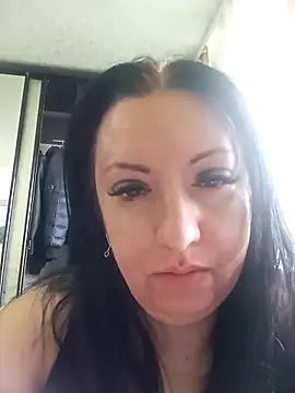 Snapshot of Veronica-Celie chatting on April 14, 5:24 am Veronica-Celie online show from April 14, 5:24 am