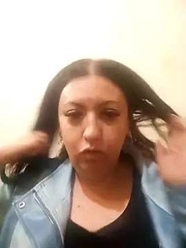 Snapshot of Veronica-Celie chatting on April 17, 7:50 pm Veronica-Celie online show from April 17, 7:50 pm
