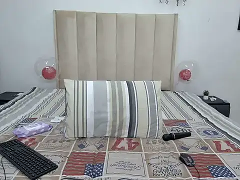 Pearl 00 online show from February 9, 8:56 pm