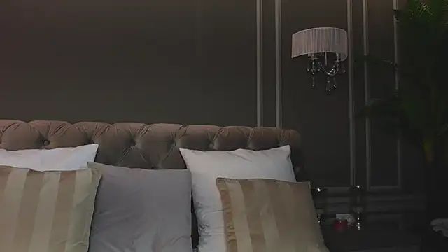 AnnieStylesx online show from October 18, 3:31 am