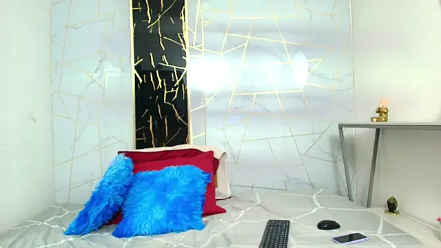 Snapshot of Celestial_Queen_ chatting on April 28, 12:32 pm Celestial Queen online show from April 28, 12:32 pm
