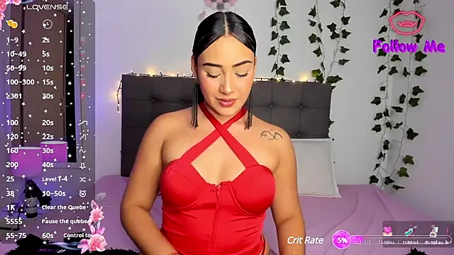 Snapshot of charlotte_james0 chatting on December 18, 12:10 am charlotte james0 online show from December 18, 12:10 am