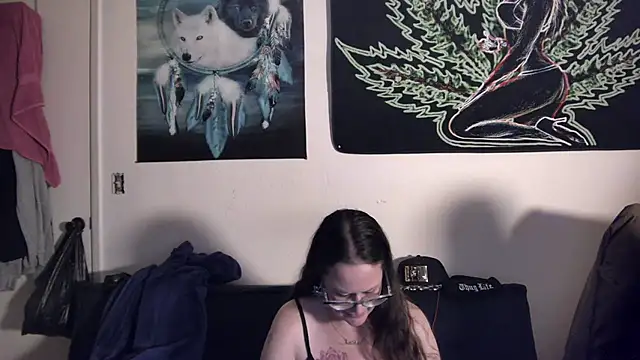 Snapshot of TheGoldenLotus chatting on March 20, 6:19 am TheGoldenLotus online show from March 20, 6:19 am