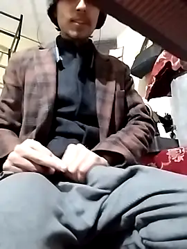 Snapshot of fantasticdickandballsss chatting on January 7, 4:42 pm fantasticdickandballsss online show from January 7, 4:42 pm