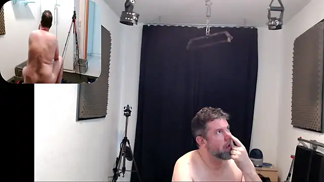Snapshot of french_slave1 chatting on April 3, 12:47 pm french slave1 online show from April 3, 12:47 pm