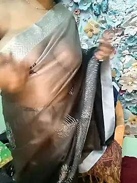 Snapshot of Cute_payal0 chatting on February 19, 6:43 pm Cute payal0 online show from February 19, 6:43 pm