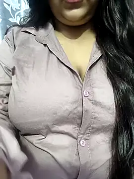 Cute payal0 online show from May 1, 6:23 pm