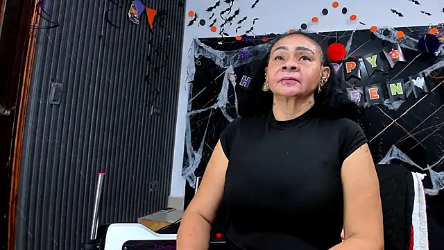 cloee-rabbyt online show from November 4, 11:20 am