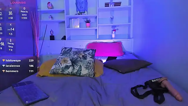 Snapshot of Lucy_Williiams chatting on February 22, 8:31 pm Lucy Williiams online show from February 22, 8:31 pm