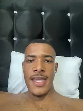 Snapshot of jackmacson chatting on December 31, 10:23 pm jackmacson online show from December 31, 10:23 pm