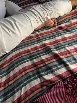 dickhorny9090 online show from July 30, 5:28 am
