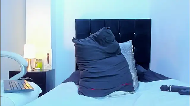 kathyajhonss online show from March 10, 12:51 am