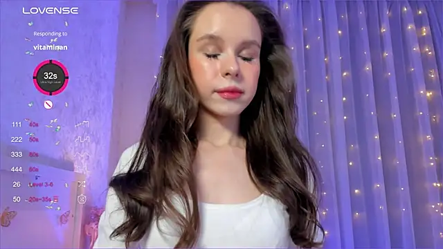 Snapshot of Minusvibe chatting on December 29, 5:44 pm Minusvibe online show from December 29, 5:44 pm