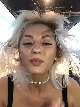 Diamond Bunny  online show from December 26, 6:54 pm