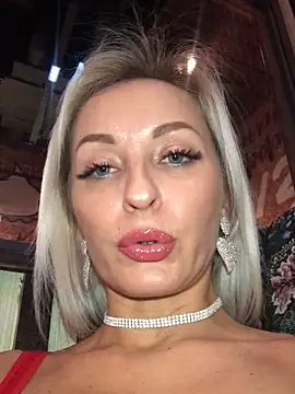 Diamond Bunny  online show from January 10, 4:20 pm