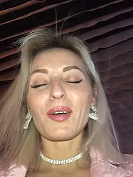 Diamond Bunny  online show from January 29, 5:24 pm