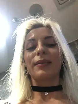 Diamond Bunny  online show from February 14, 12:03 pm