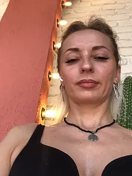 Diamond Bunny  online show from March 14, 12:51 pm