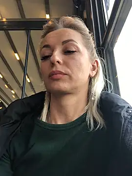 Diamond Bunny  online show from March 19, 2:57 pm