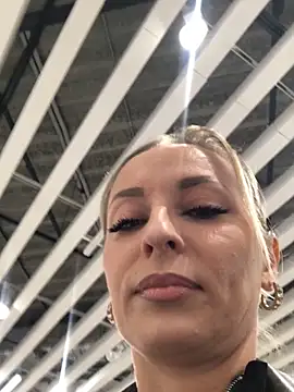 Diamond Bunny  online show from September 25, 4:54 pm