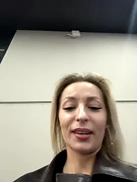 Diamond Bunny  online show from November 21, 2:16 pm