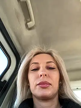 Diamond Bunny  online show from March 10, 2:00 pm