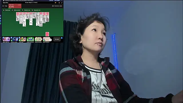 Snapshot of himeros_goddess chatting on December 13, 1:04 am himeros goddess online show from December 13, 1:04 am