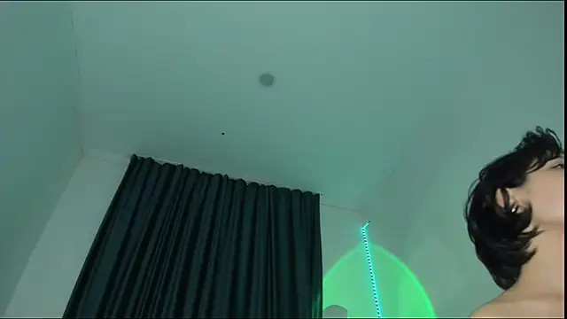 Snapshot of himeros_goddess chatting on December 20, 7:12 am himeros goddess online show from December 20, 7:12 am