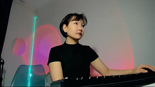 Snapshot of himeros_goddess chatting on January 5, 3:11 am himeros goddess online show from January 5, 3:11 am